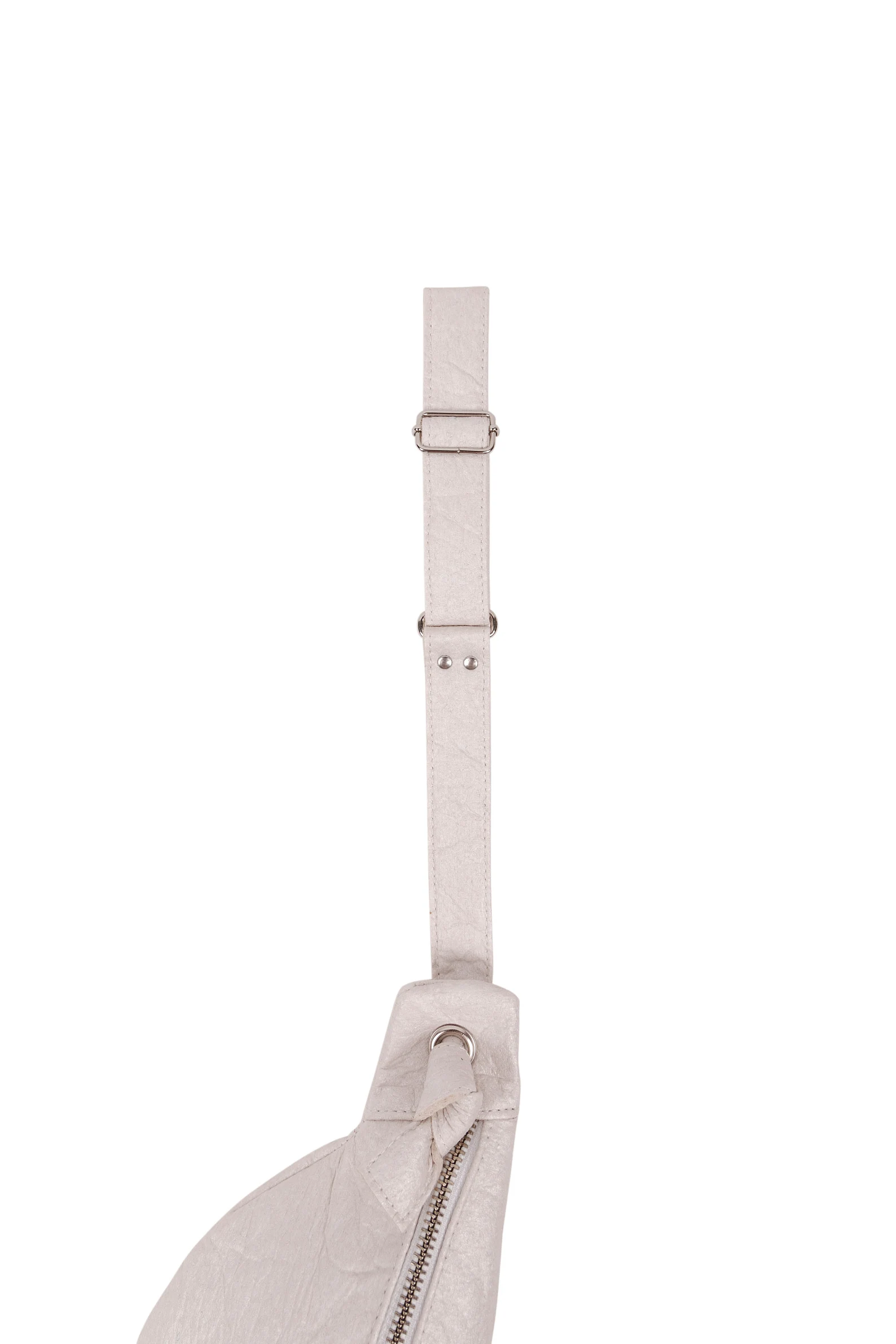 Vegan leather banana bag - Image 8