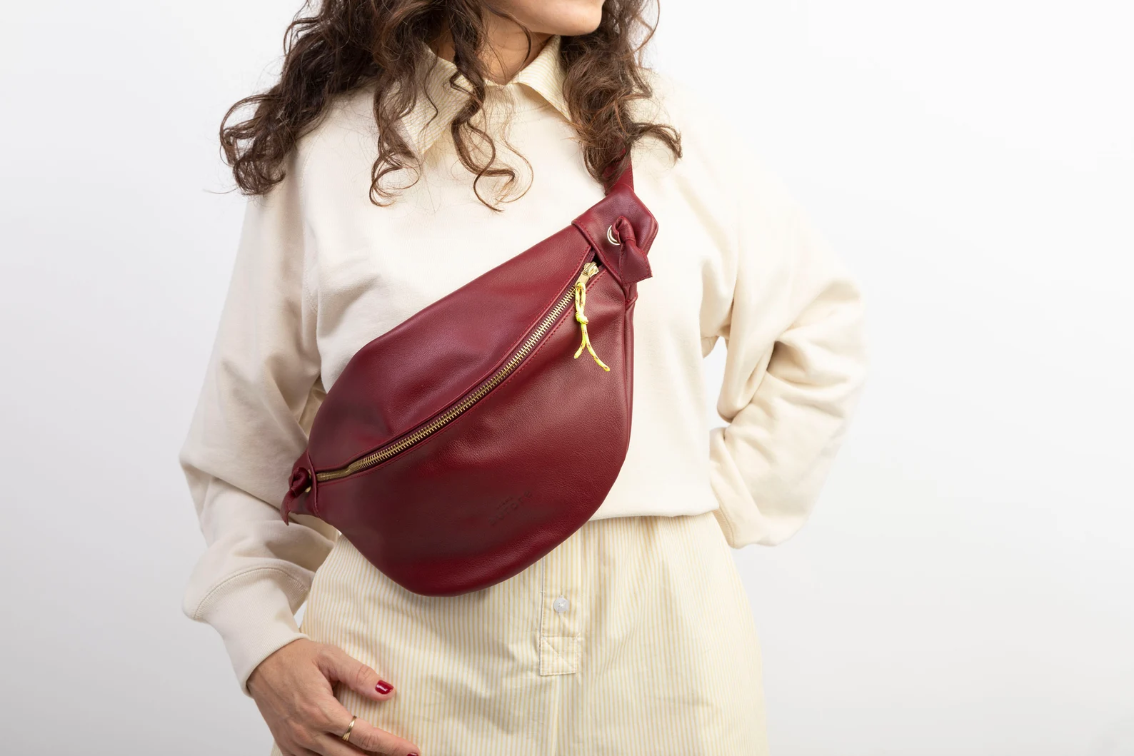 XL banana bag, chest bag, burgundy colored leather