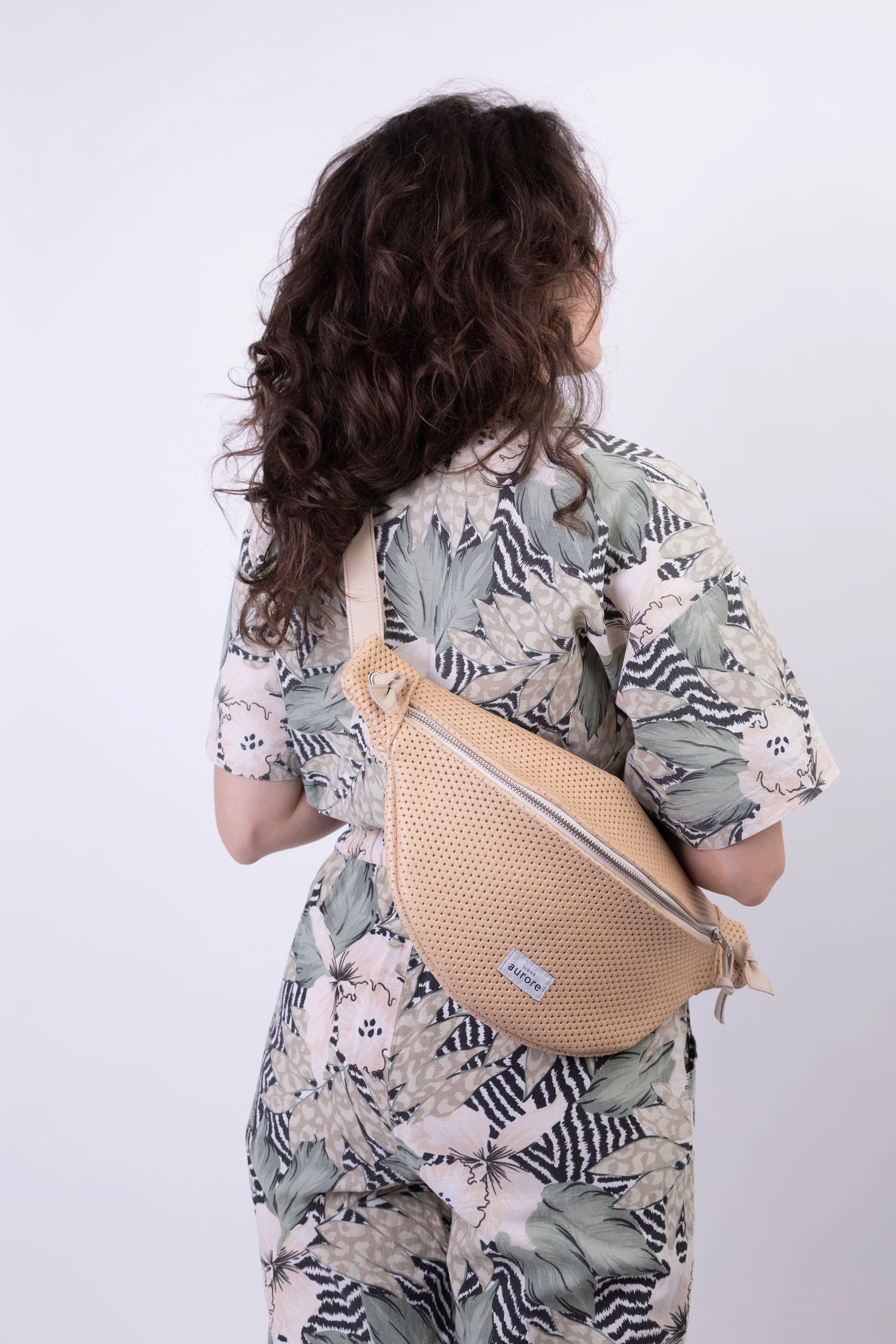 XL banana bag, chest bag, Coral colored belt bag - Image 5