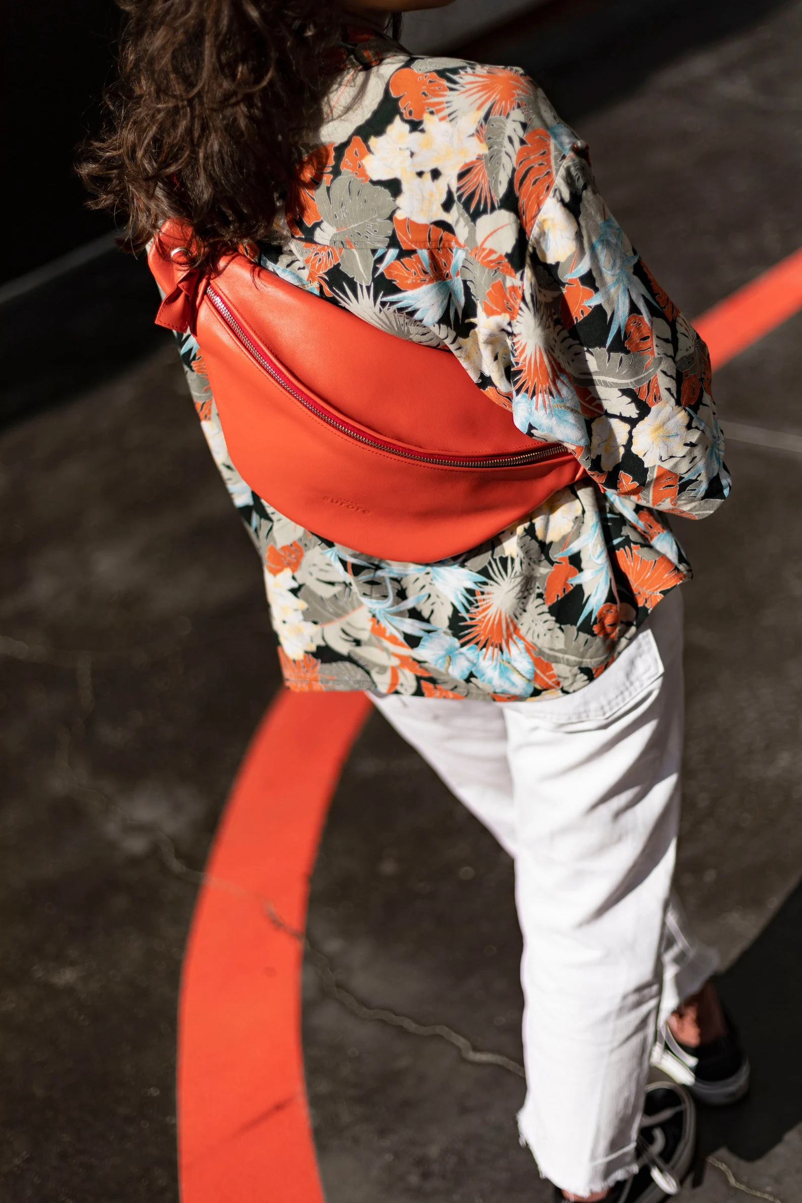 XL banana bag, chest bag, Poppy-coloured cowhide leather