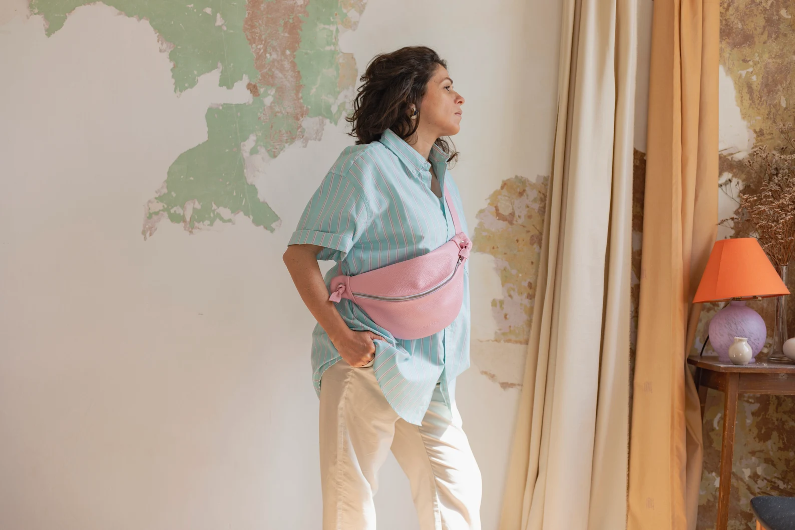 Women's leather fanny pack - Image 2