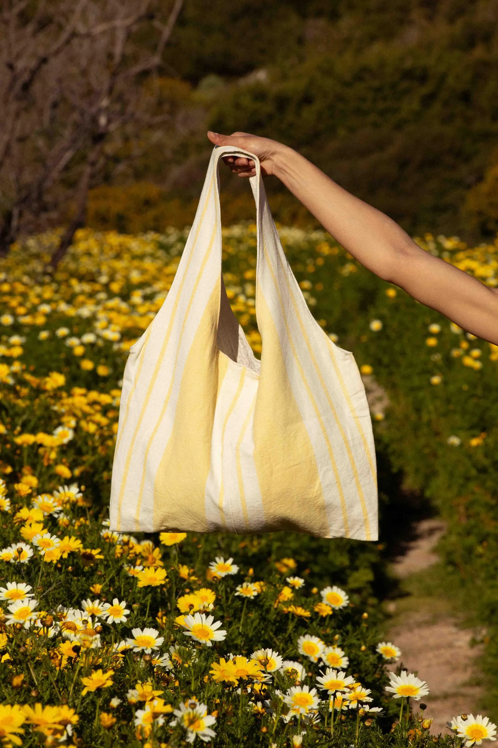 Marthe tote bag - vintage fabric with pale yellow stripes - Image 5