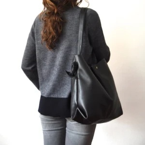 Alternative view of Leather bag for women, grained black leather