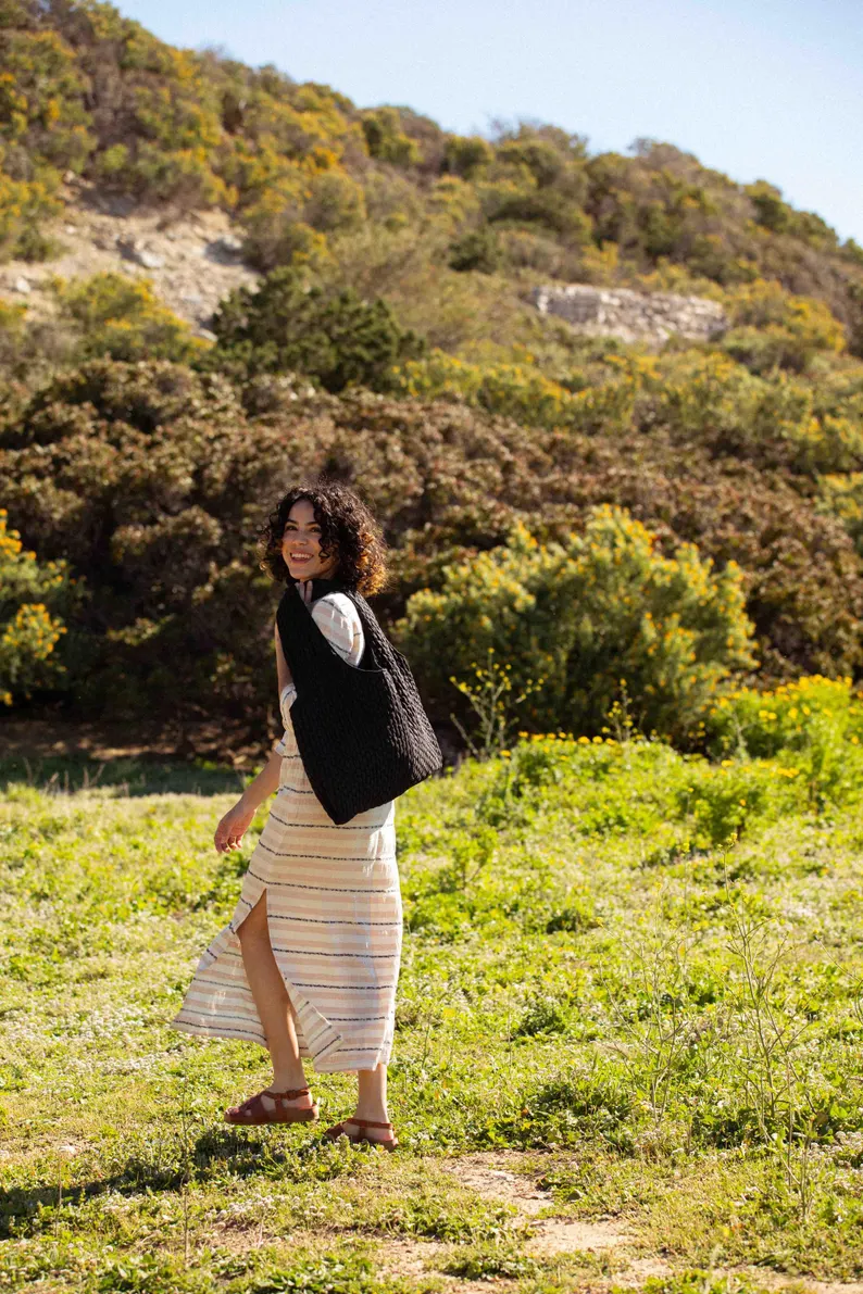 Marthe tote bag - black smocked fabric - Image 3