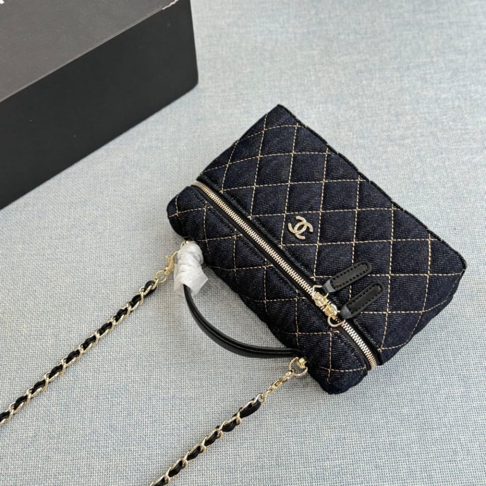 Chanel Classic Vanity with Chain Gold Metal Denim Dark Blue 19cm AP4385 B23492 U7663 - Image 5