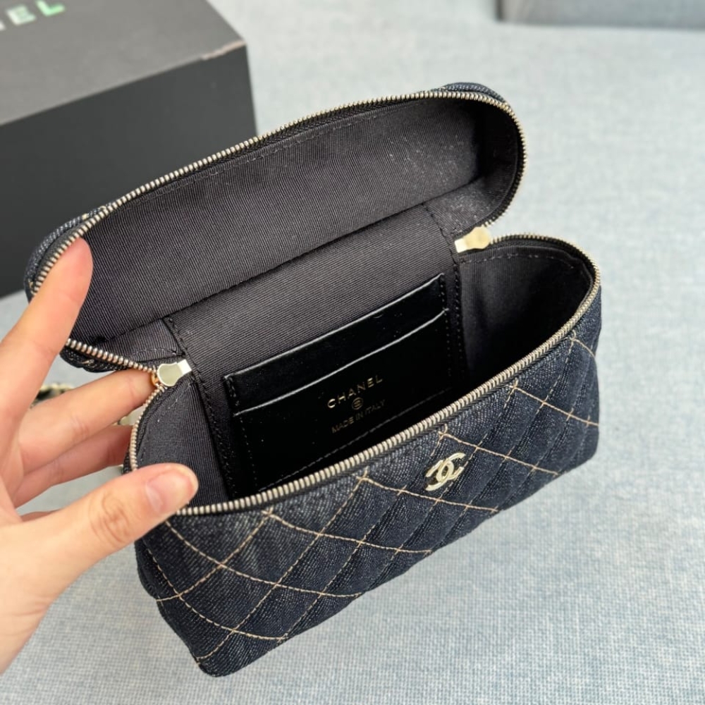 Chanel Classic Vanity with Chain Gold Metal Denim Dark Blue 19cm AP4385 B23492 U7663 - Image 6